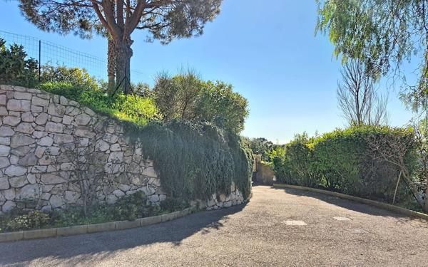 Maison à vendre    4 pièces •  Nice