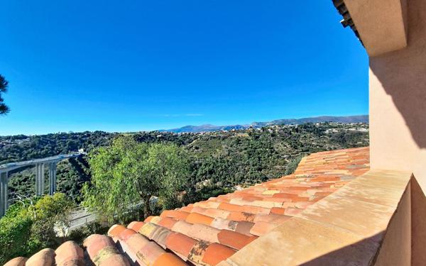 Maison à vendre    4 pièces •  Nice