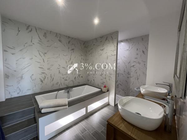 Villa 6 pièce(s) 3 chambre(s) 185 m²