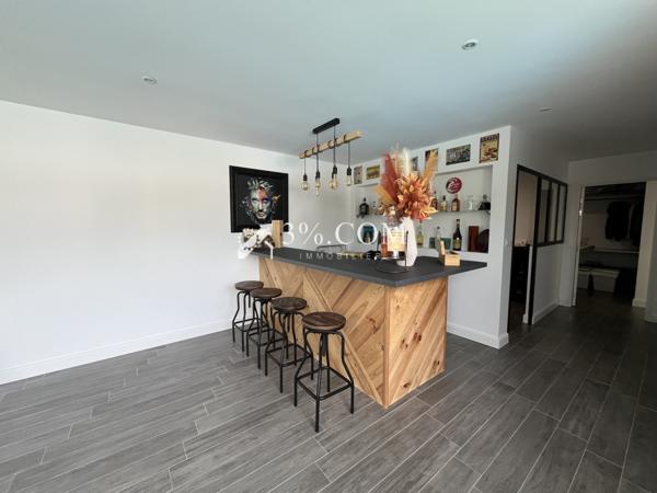 Villa 6 pièce(s) 3 chambre(s) 185 m²