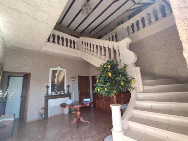 maison familiale atypique et spacieuse de 1973