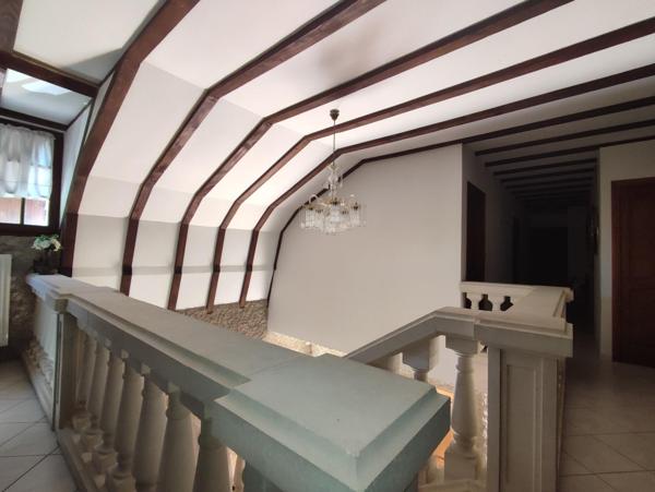 maison familiale atypique et spacieuse de 1973
