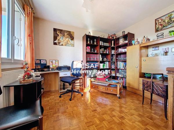 Le calme et la luminosité d'un dernier étage