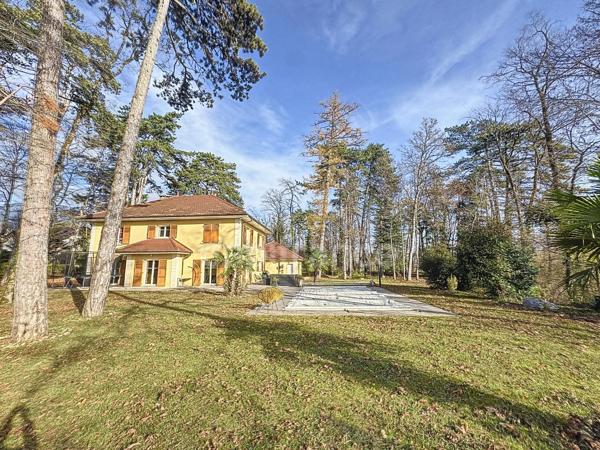 Maison à vendre 8 pièces GEX (01)