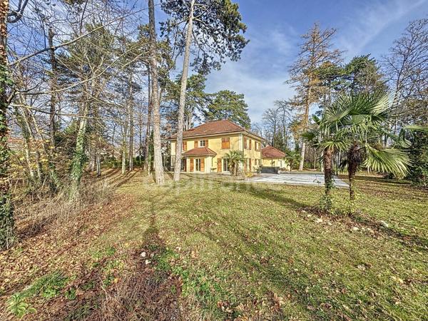 Maison à vendre 8 pièces GEX (01)