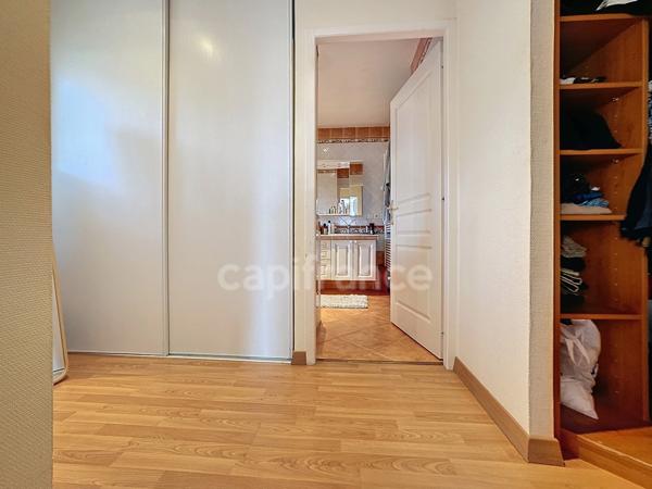 Maison à vendre 8 pièces GEX (01)