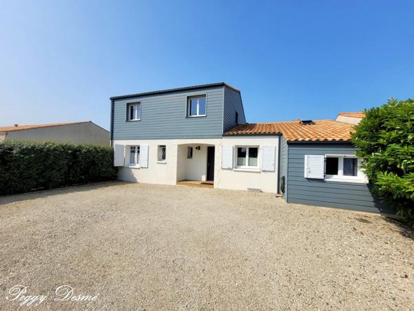 Dpt Charente Maritime (17), à vendre CHATELAILLON PLAGE Villa de 170 m² - Piscine - Terrain de 627 m²