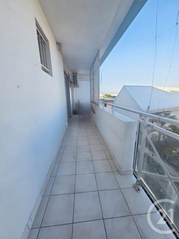 Appartement F6 à vendre  6 pièces - 144 m2 ST DENIS - 974