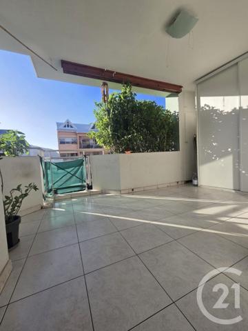 Appartement F6 à vendre  6 pièces - 144 m2 ST DENIS - 974