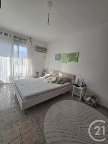 Appartement F6 à vendre  6 pièces - 144 m2 ST DENIS - 974