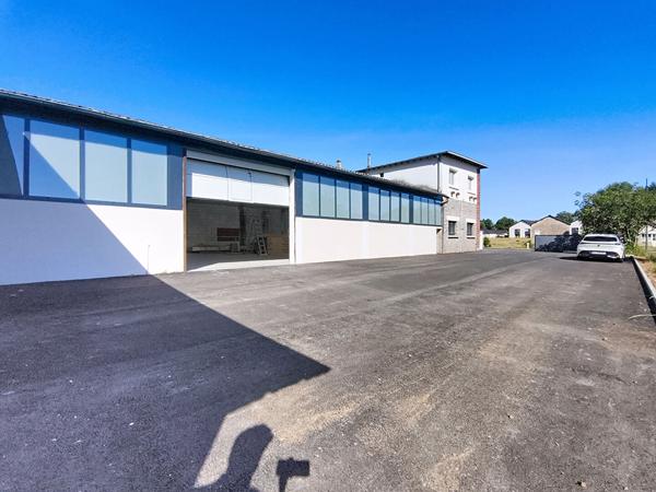 Local commercial et bureau (109m²) + entrepôt (440 m²) à louer Malemort