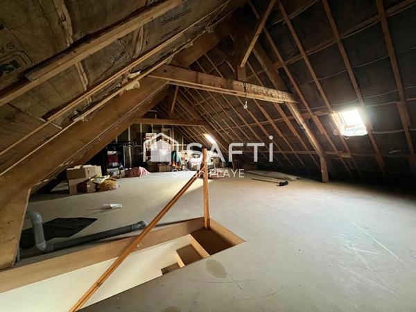 Maison 121m2 4 Chambres plus grenier aménageable Terrain de 526m2, garage