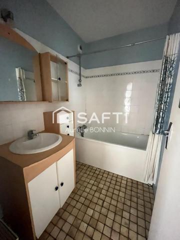 Talence Appartement de 53m² situé au 1er étage d'une résidence avec ascenseur et vendu avec un parking privatif