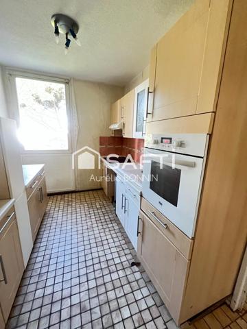 Talence Appartement de 53m² situé au 1er étage d'une résidence avec ascenseur et vendu avec un parking privatif