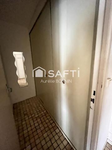 Talence Appartement de 53m² situé au 1er étage d'une résidence avec ascenseur et vendu avec un parking privatif