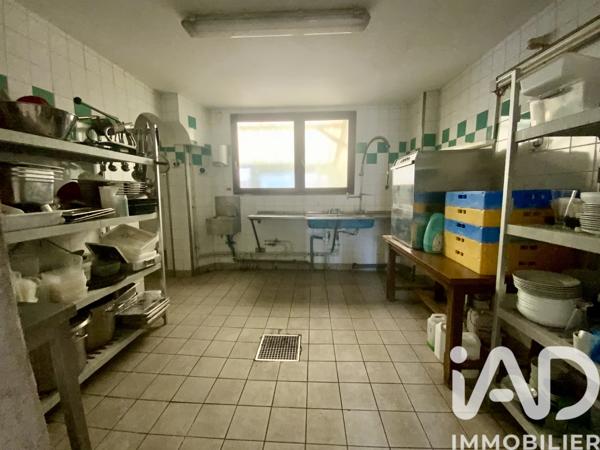 Immeuble à vendre 230 m² Pussay