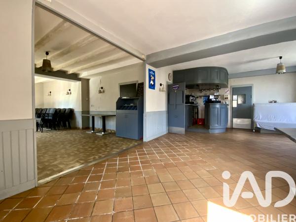 Immeuble à vendre 230 m² Pussay
