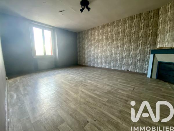 Immeuble à vendre 230 m² Pussay
