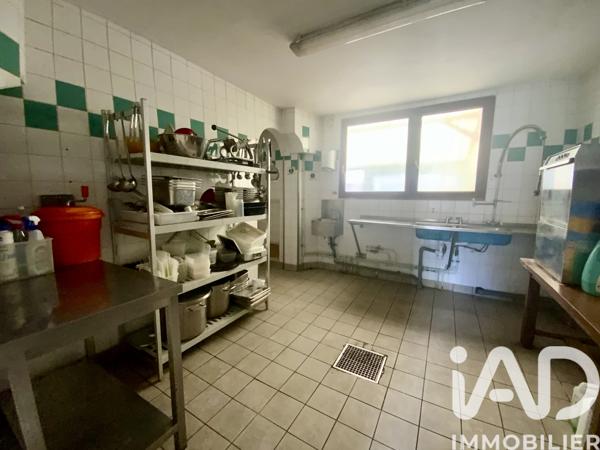 Immeuble à vendre 230 m² Pussay