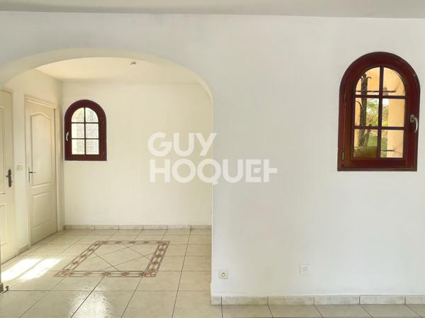 Maison Canohes 5 pièces 125 m2avec garage et piscine