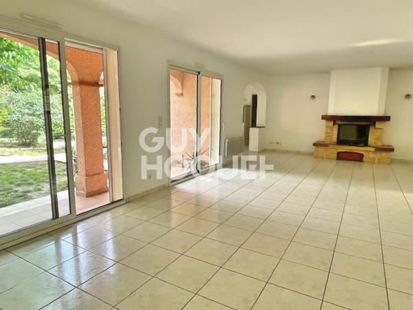Maison Canohes 5 pièces 125 m2avec garage et piscine