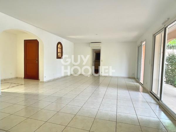Maison Canohes 5 pièces 125 m2avec garage et piscine