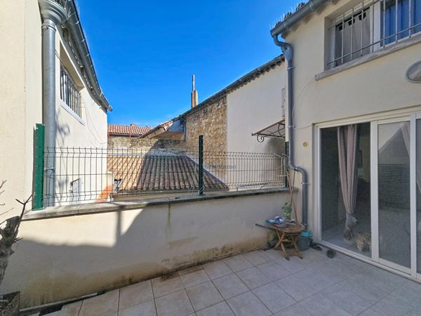 Orange (84100) APPARTEMENT AU 2EME ETAGE AVEC TERRASSE