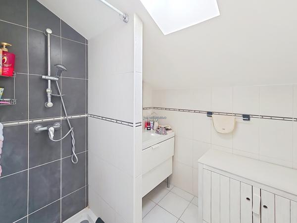 Orange (84100) APPARTEMENT AU 2EME ETAGE AVEC TERRASSE