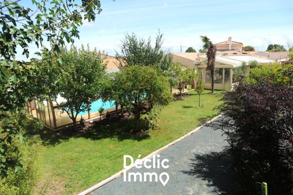Vente maison bourgeoise La jarrie, 351m² 10 pièces 880 000€ avec piscine