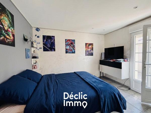 Vente maison bourgeoise La jarrie, 351m² 10 pièces 880 000€ avec piscine