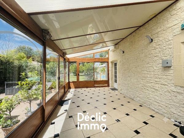 Vente maison bourgeoise La jarrie, 351m² 10 pièces 880 000€ avec piscine