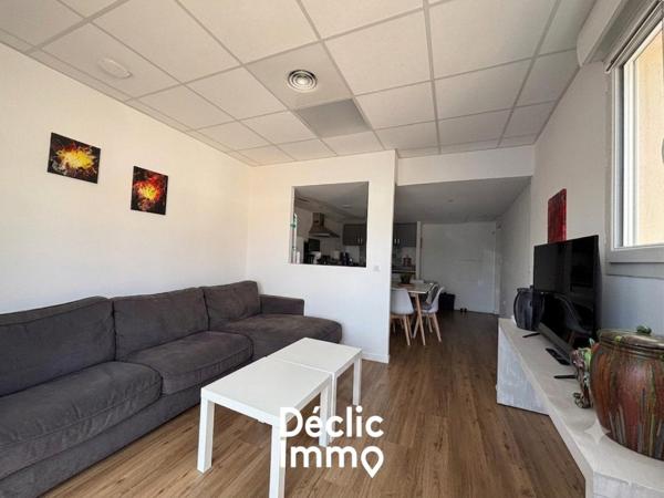 Vente maison bourgeoise La jarrie, 351m² 10 pièces 880 000€ avec piscine