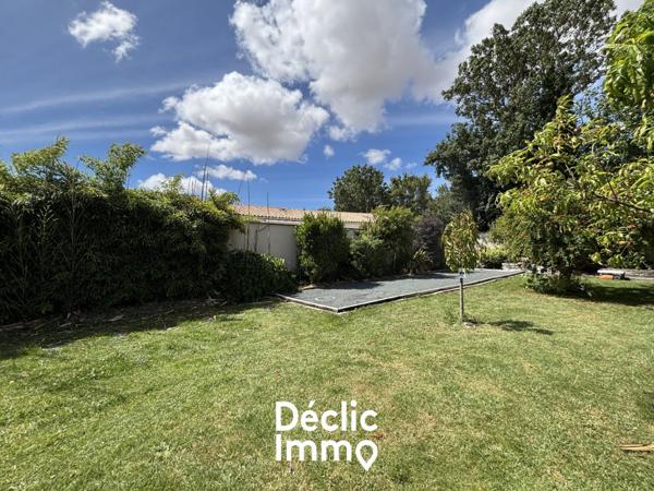 Vente maison bourgeoise La jarrie, 351m² 10 pièces 880 000€ avec piscine