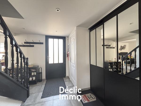 Vente maison bourgeoise La jarrie, 351m² 10 pièces 880 000€ avec piscine