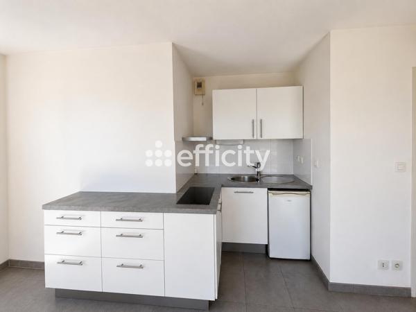 Appartement
         2 pièces
        - 41 m² 210 000 € *