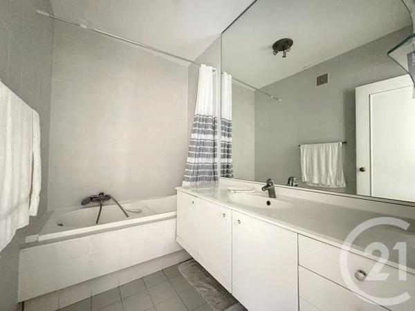 Appartement F2 à vendre  2 pièces - 68 m 2   CANNES  - 06