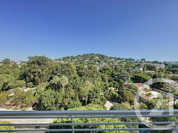 Appartement F2 à vendre  2 pièces - 68 m 2   CANNES  - 06