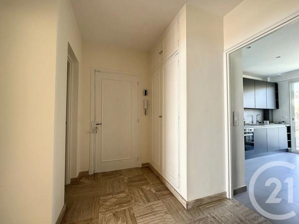 Appartement F2 à vendre  2 pièces - 68 m 2   CANNES  - 06