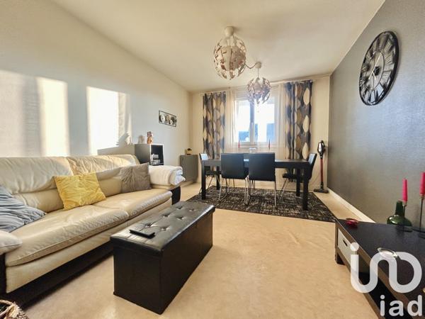 Appartement 3 pièces de 55 m² à Villers-Cotterêts (02600)