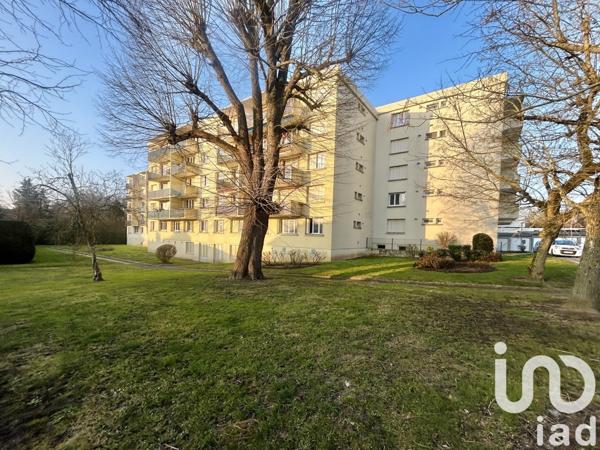 Appartement 3 pièces de 55 m² à Villers-Cotterêts (02600)