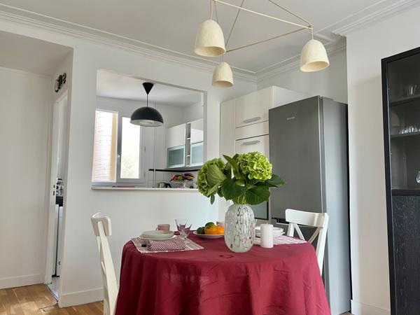 Paris (75011) 4 pièces lumineux et traversant entre Goncourt et Belleville, Paris 11ème