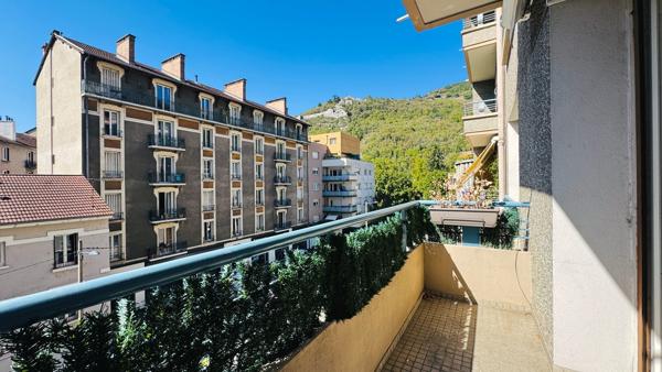 Appartement · Vente Grenoble (38000) 3 pièces · 77m²