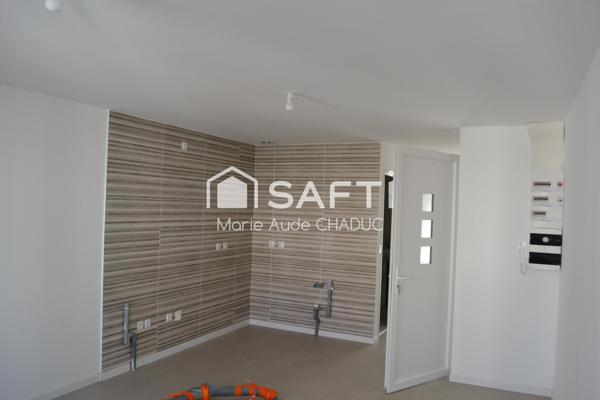 Immeuble de rapport 2 appartements, 2 commerces Loués