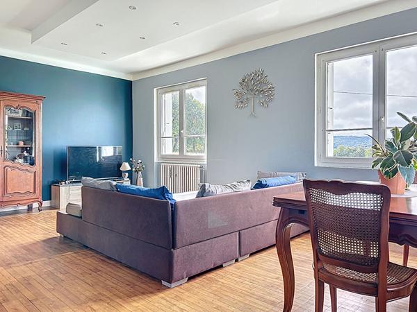 Maison à vendre à Châteauneuf du Faou - 5 pièces, 4 chambres sur sous-sol