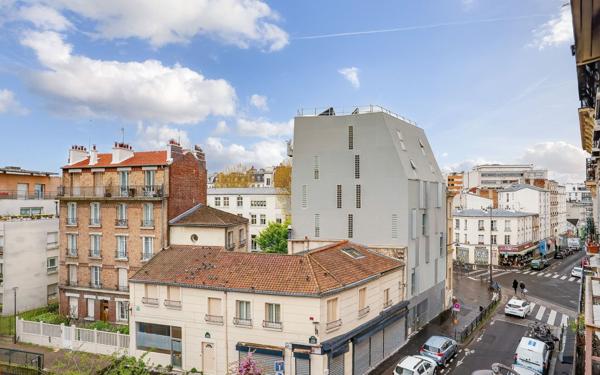 Appartement à vendre    2 pièces • 32,89 m2 Paris 18