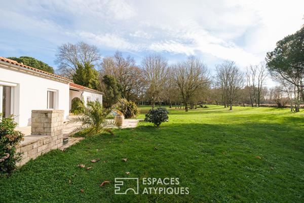 Douceur de vivre champêtre : l’élégance d’une propriété de plain-pied aux abords de Niort