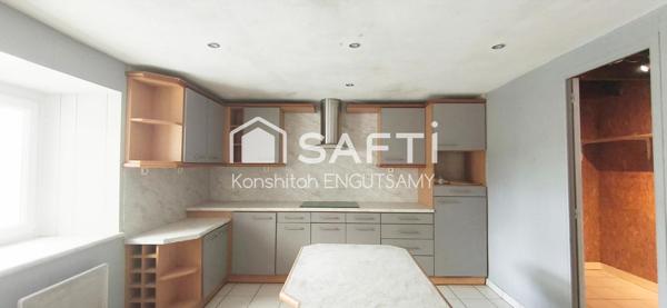Maison de ville 123 m² , 4 chambres, petit jardin