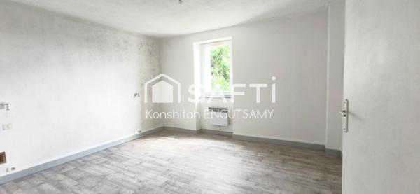 Maison de ville 123 m² , 4 chambres, petit jardin