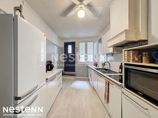 Maison Nevian 4 pièce(s) 140 m2