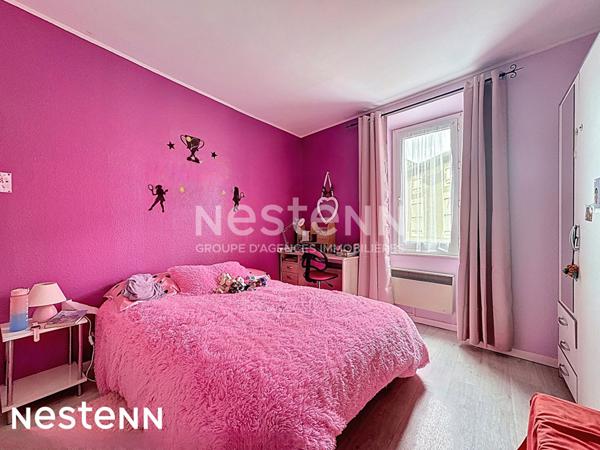 Maison Nevian 4 pièce(s) 140 m2